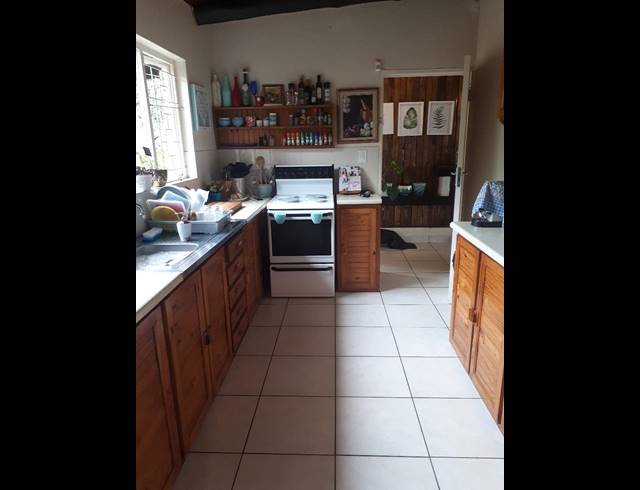 2.5 BEDROOM HOUSE RENTED IN CRESTHOLME